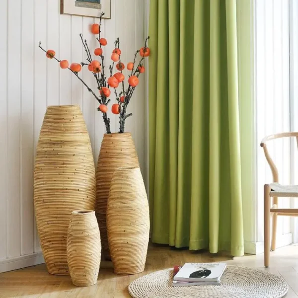 Rattan Vase im tropischen Stil