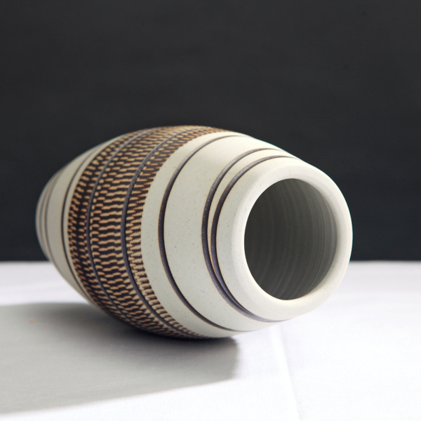 Vintage Keramikvase mit Spiral-Design – Elegante und Zeitlose Dekoration